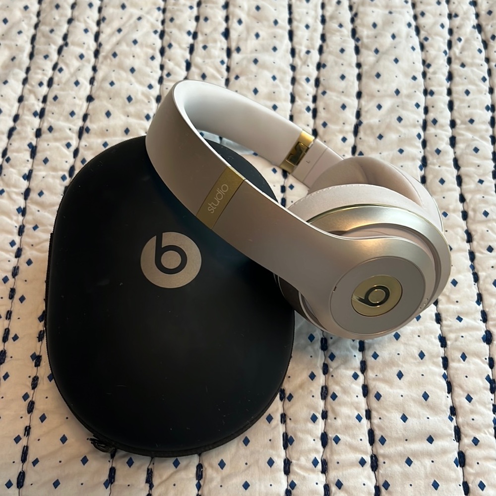 Wireless Beats Studios